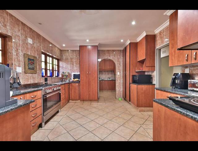 4 BEDROOM HOUSE FOR SALE IN RANDPARK RIDGE